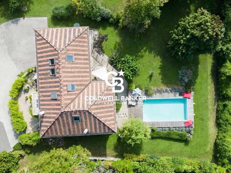 Maison Collonges-sous-Salève - 5 chambres - 450m²