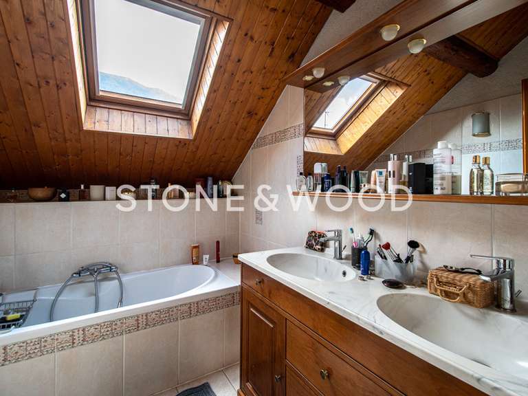 Maison Collonges-sous-Salève - 5 chambres - 240m²