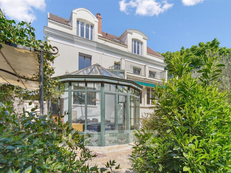 Maison Colombes - 5 chambres - 230m²