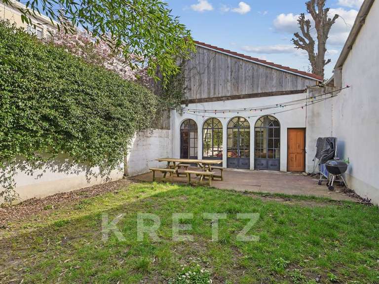 House Colombes - 8 bedrooms - 385m²