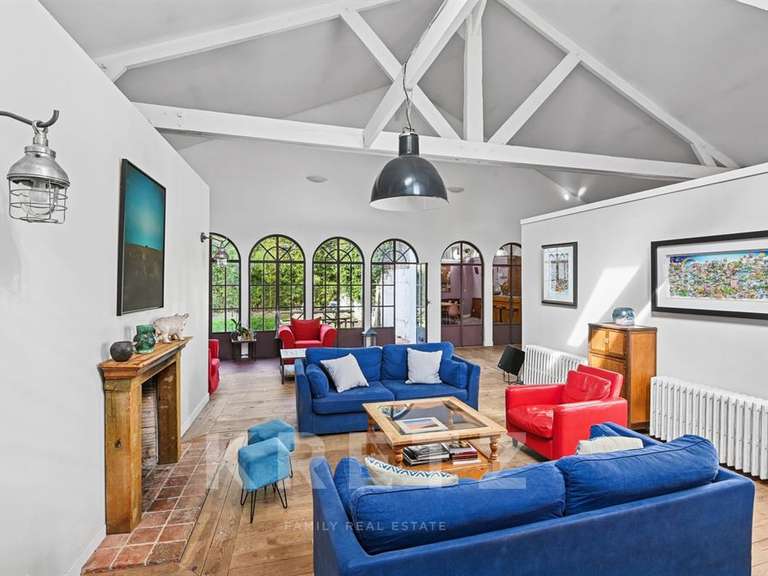 House Colombes - 8 bedrooms - 385m²