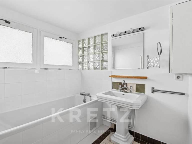 House Colombes - 8 bedrooms - 385m²