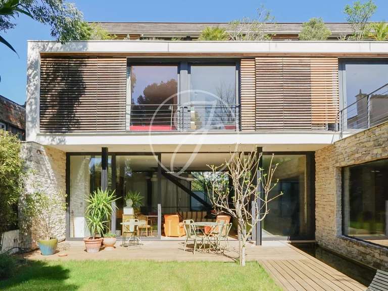 Maison Colombes - 4 chambres - 429m²