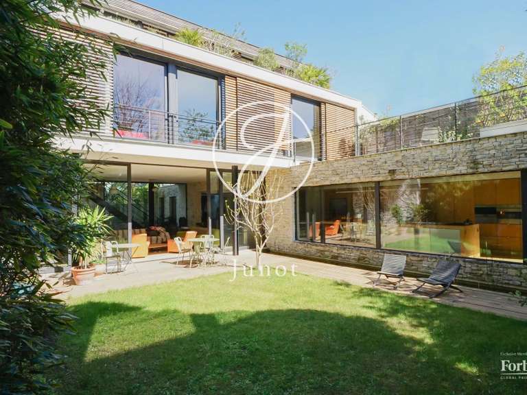 Maison Colombes - 4 chambres - 429m²