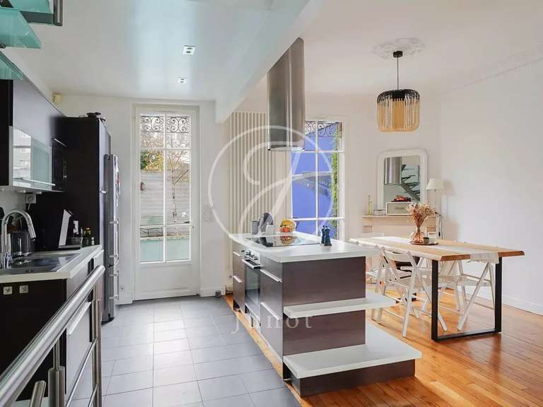 Maison Colombes - 3 chambres - 129m²