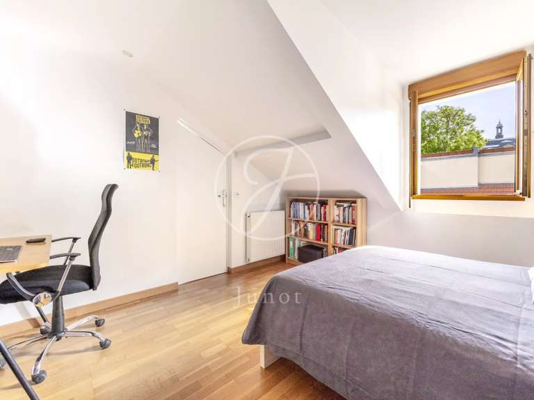 Maison Colombes - 5 chambres - 280m²