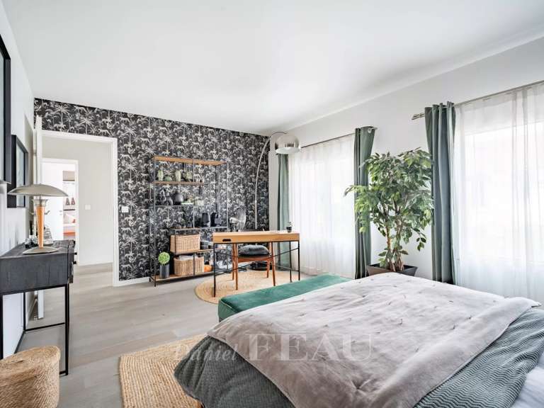 Maison Colombes - 4 chambres - 388m²