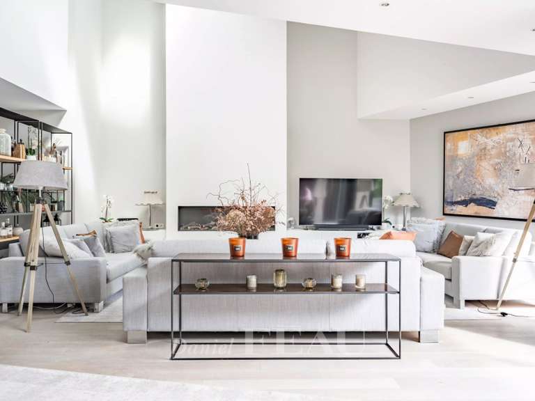 Maison Colombes - 4 chambres - 388m²