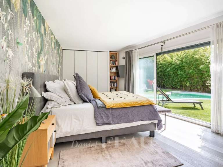 Maison Colombes - 4 chambres - 388m²
