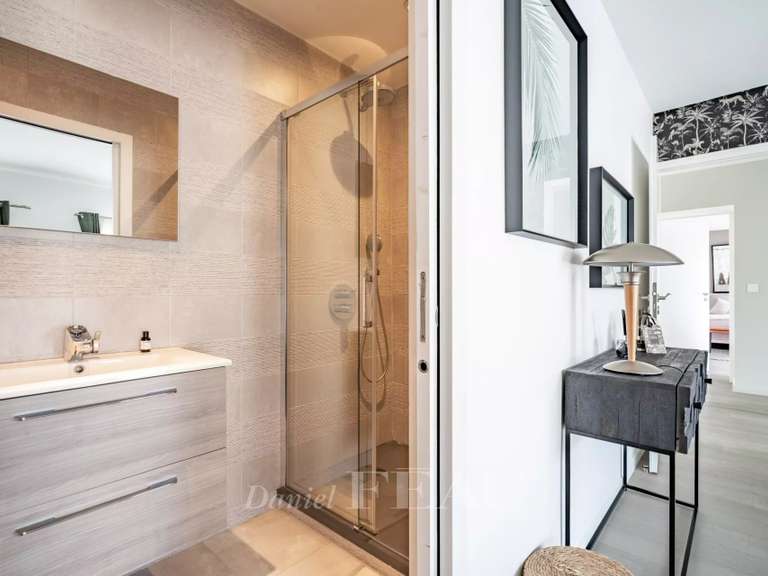 Maison Colombes - 4 chambres - 388m²