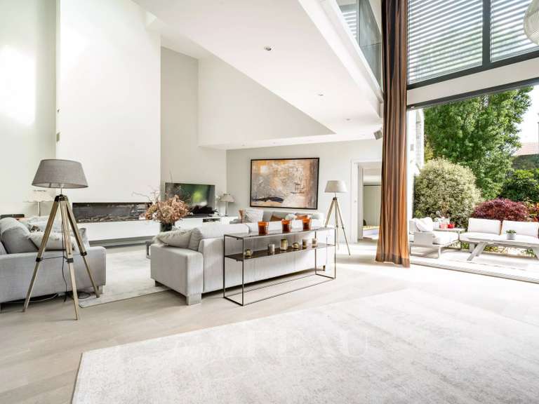 Maison Colombes - 4 chambres - 388m²