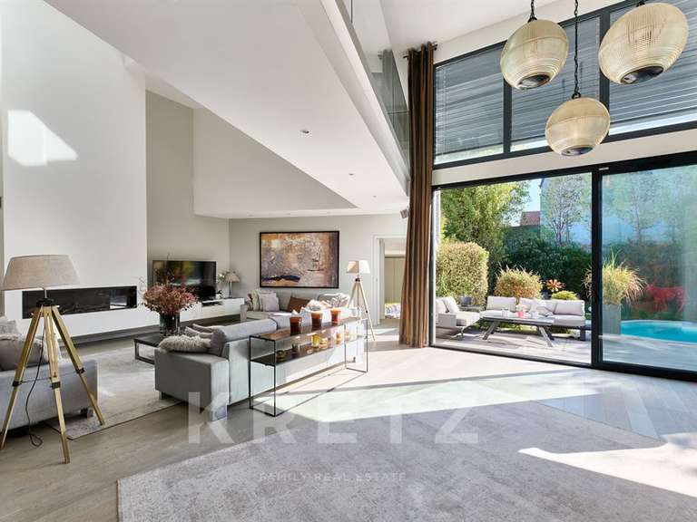 Maison Colombes - 5 chambres - 293m²