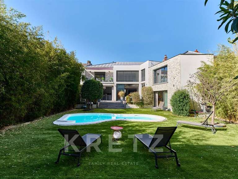 Maison Colombes - 5 chambres - 293m²