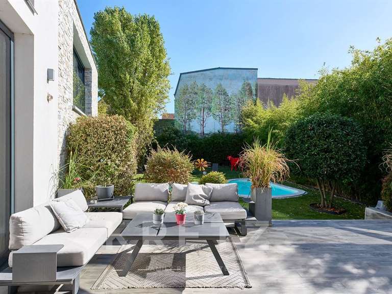 Maison Colombes - 5 chambres - 293m²