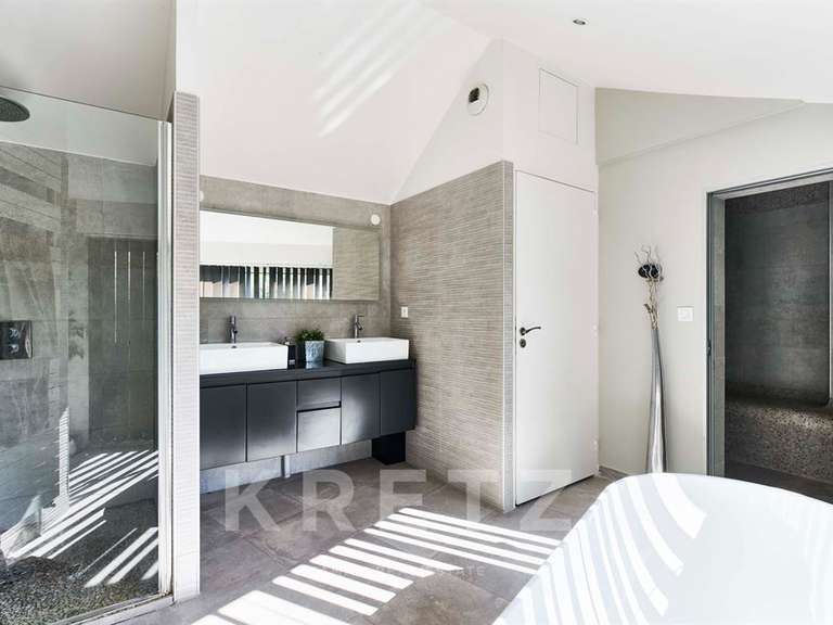 Maison Colombes - 5 chambres - 293m²