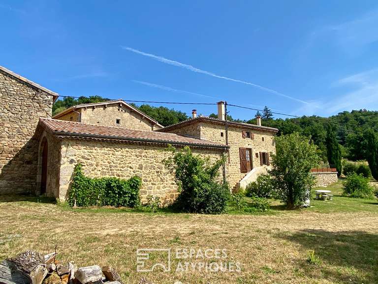 Maison Colombier-le-Jeune - 4 chambres - 350m²