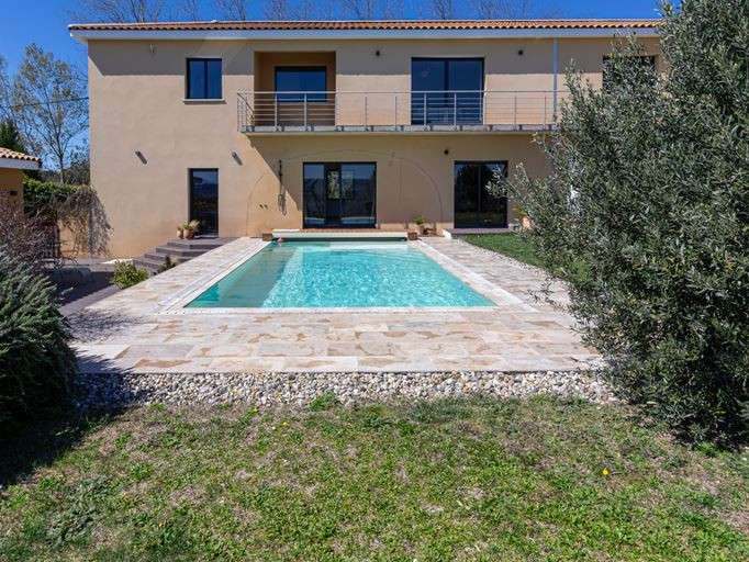 Maison Colonzelle - 7 chambres - 376m²