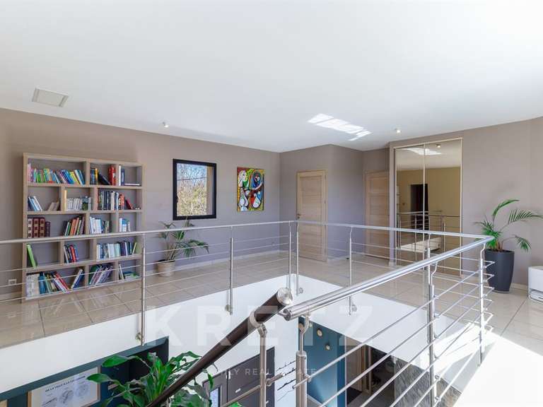 Maison Colonzelle - 7 chambres - 376m²