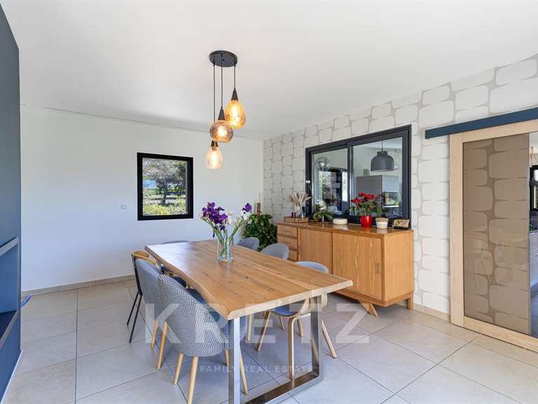 Maison Colonzelle - 7 chambres - 376m²