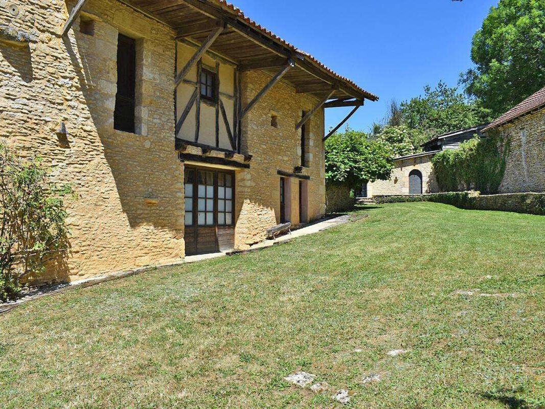 Maison Coly-Saint-Amand