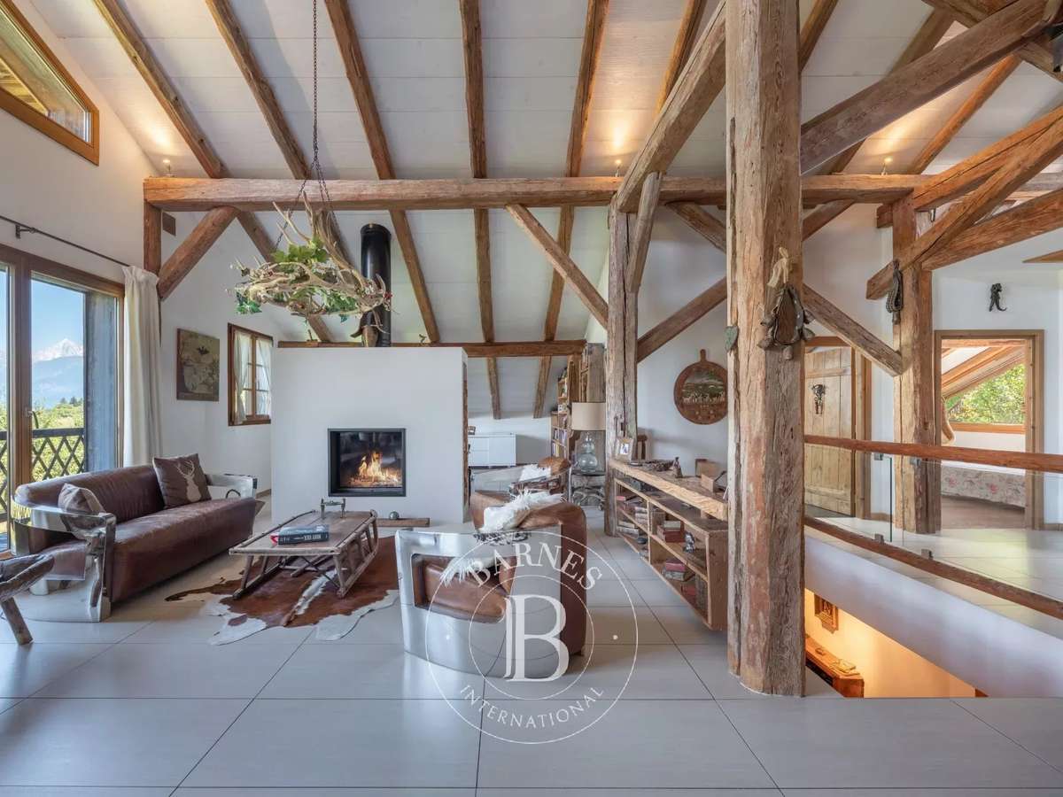 Unusual property Combloux