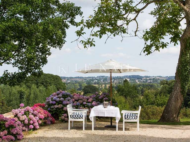 Château Combourg - 16 chambres - 850m²