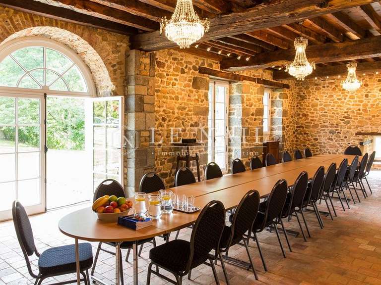 Château Combourg - 16 chambres - 850m²