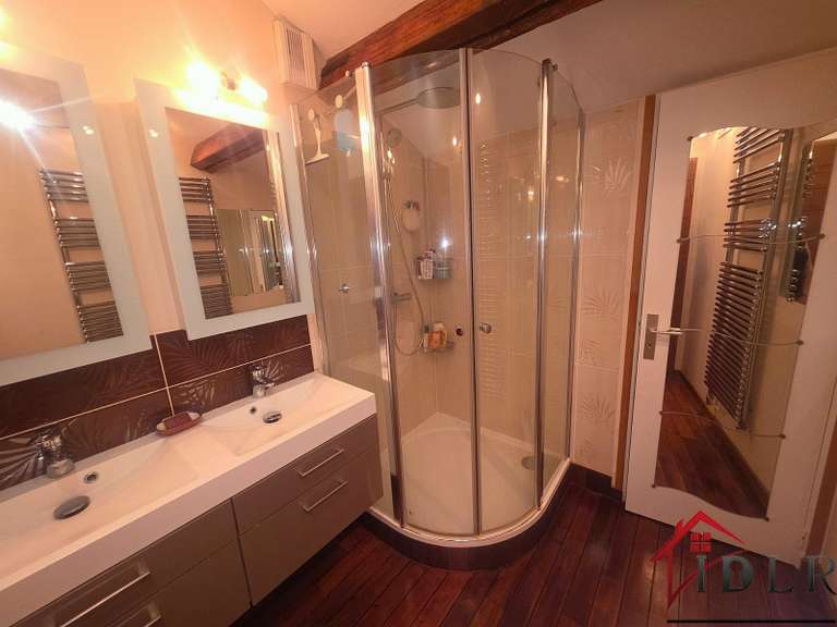 Maison Combs-la-Ville - 4 chambres - 252m²