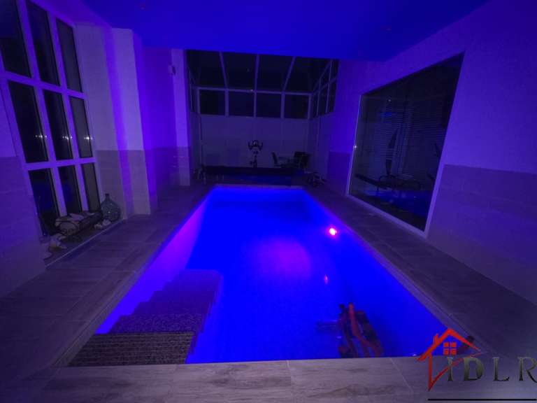 Maison Combs-la-Ville - 4 chambres - 300m²