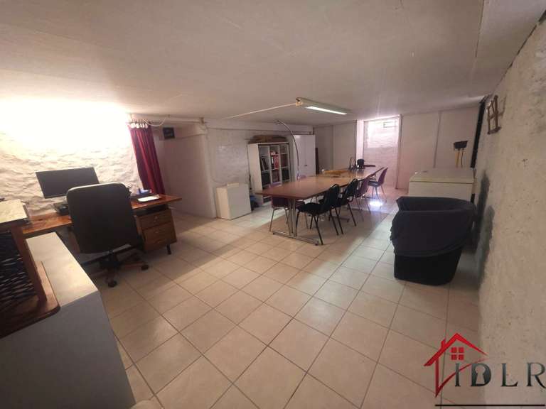 Maison Combs-la-Ville - 4 chambres - 300m²