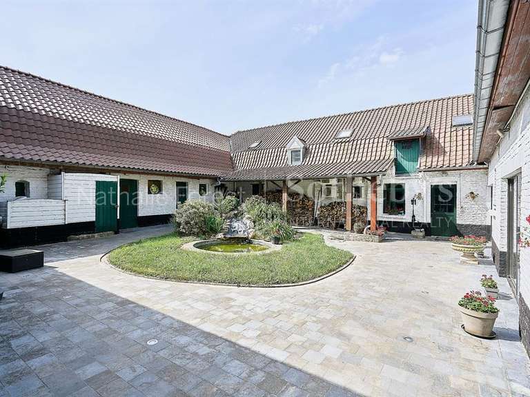 Maison Comines - 3 chambres - 579m²