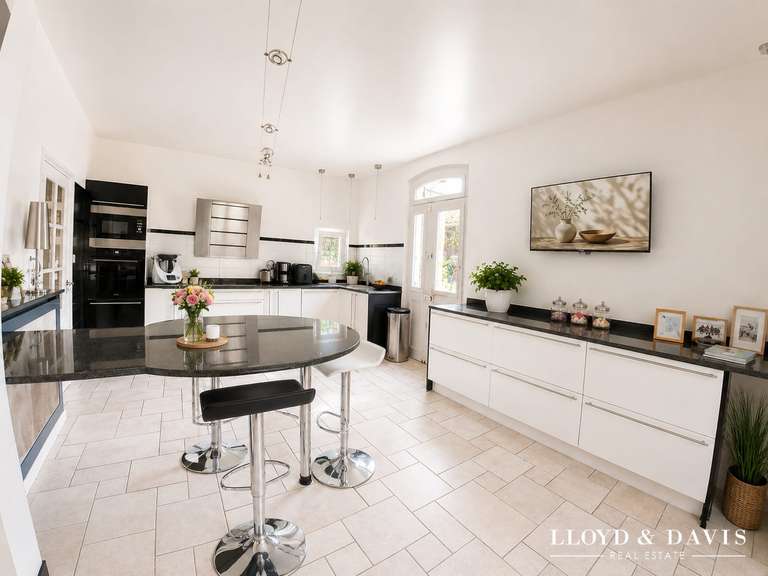 House Compiègne - 4 bedrooms - 480m²