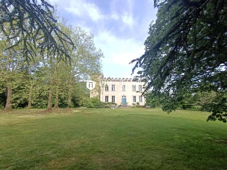 Property Confolens - 9 bedrooms - 540m²