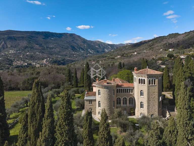 Propriété Contes - 11 chambres - 600m²