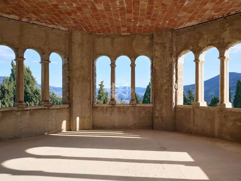 Propriété Contes - 11 chambres - 600m²