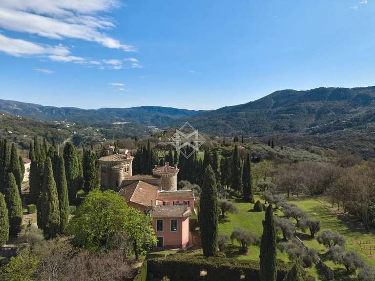 Propriété Contes - 11 chambres - 600m²