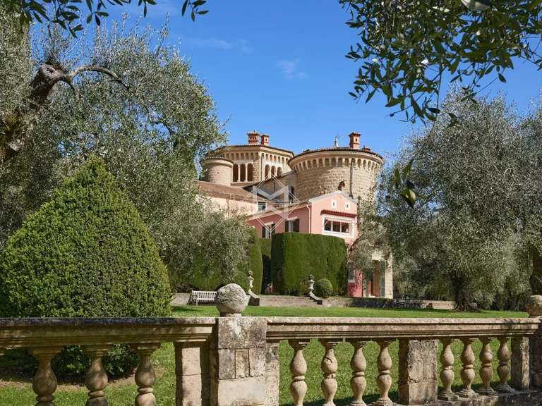 Propriété Contes - 11 chambres - 600m²