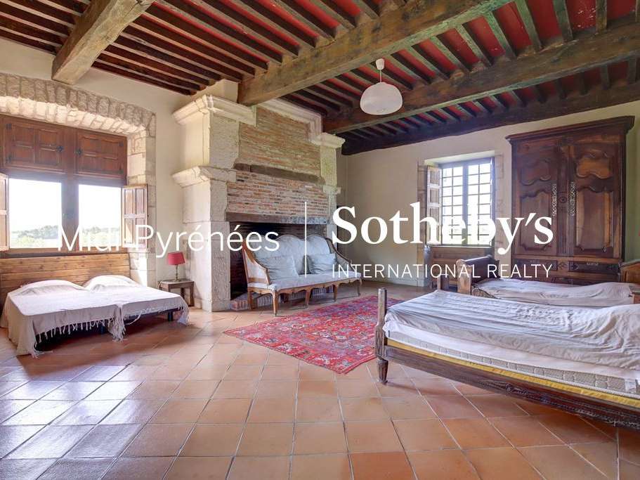 Castle Cordes-sur-Ciel