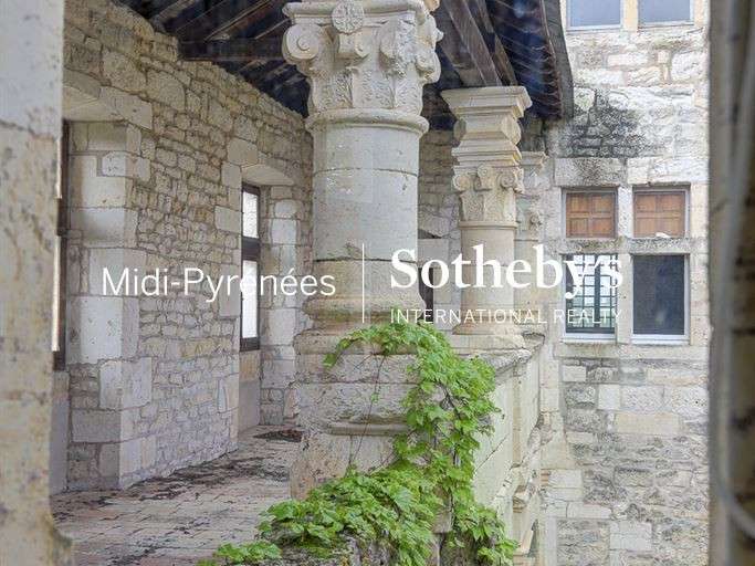 Castle Cordes-sur-Ciel - 7 bedrooms - 470m²