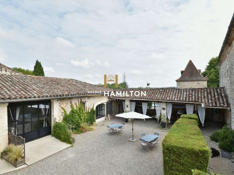 Maison Cordes-sur-Ciel - 16 chambres - 830m²