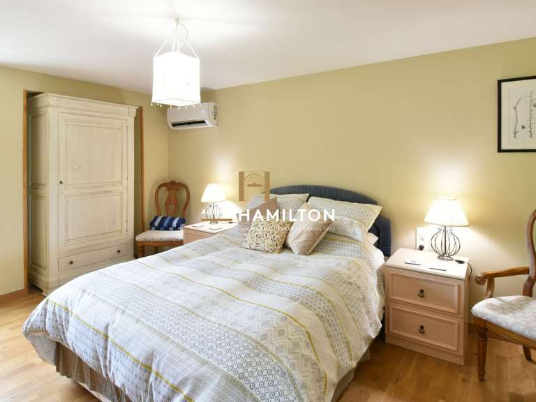 Maison Cordes-sur-Ciel - 4 chambres - 197m²
