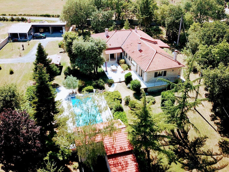 Propriété Cordes-sur-Ciel - 5 chambres - 350m²