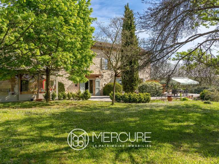 Propriété Cordes-sur-Ciel - 3 chambres - 420m²