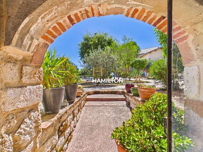 Propriété Cordes-sur-Ciel - 5 chambres - 230m²