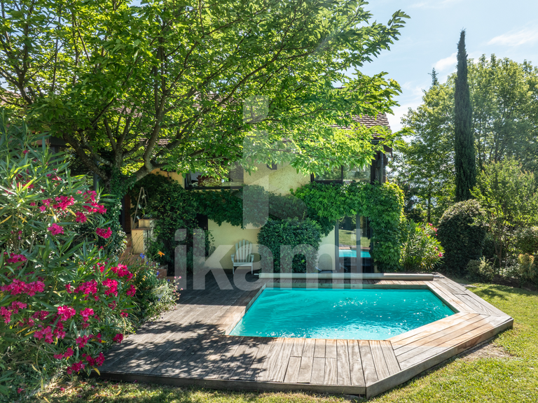Maison Corenc - 4 chambres - 246m²