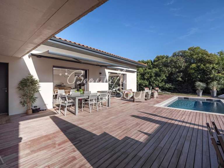 Villa Corneilla-del-Vercol - 3 chambres - 180m²