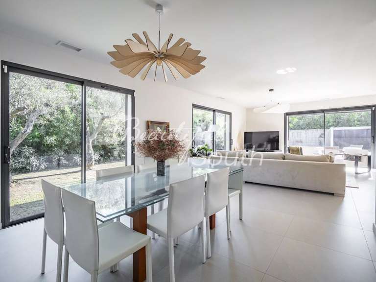 Villa Corneilla-del-Vercol - 3 chambres - 180m²