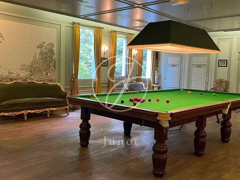 Château Cornillé - 9 chambres - 1201m²