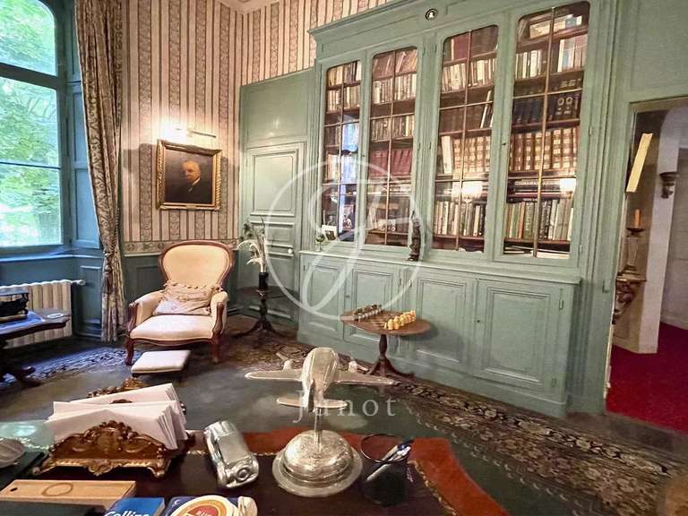 Château Cornillé - 9 chambres - 1201m²