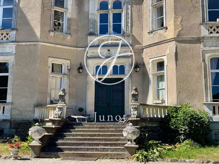 Château Cornillé - 9 chambres - 1201m²
